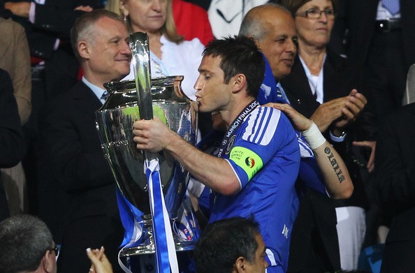 1337716015_fc_bayern_n_v_chelsea_uefa_champions_10-17