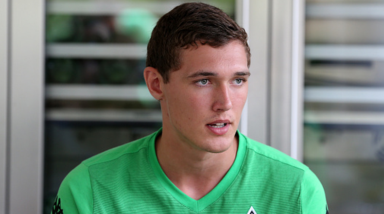 Loan Stars Settle into New Surroundings
