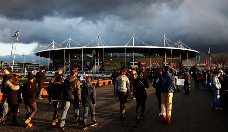Chelsea close to signing starlet