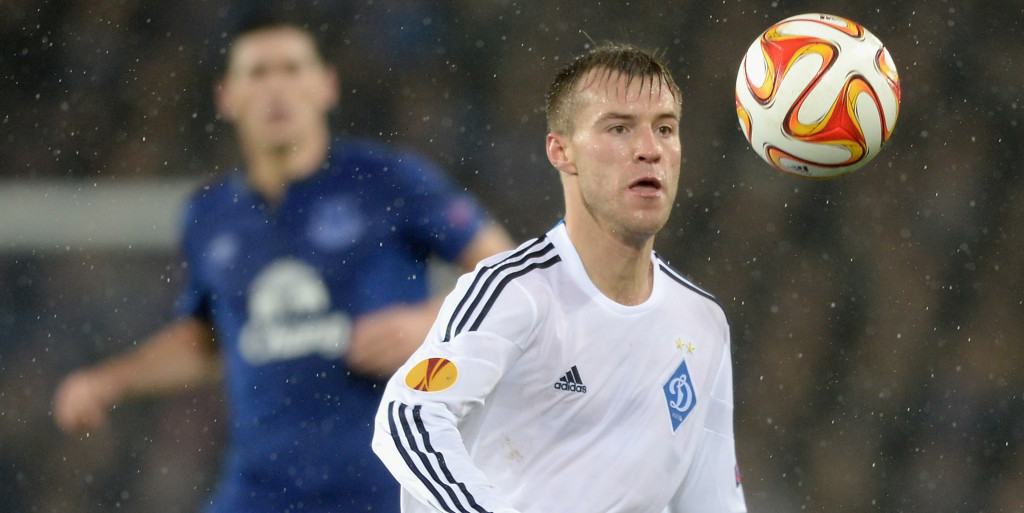 Blues target signs new deal, but could still leave in summer