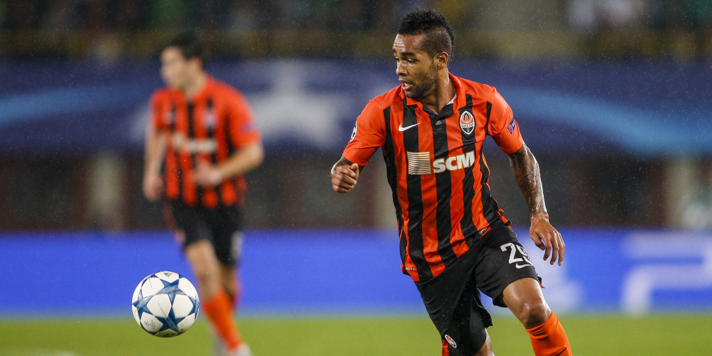 Brazilian midfielder interested in Chelsea move
