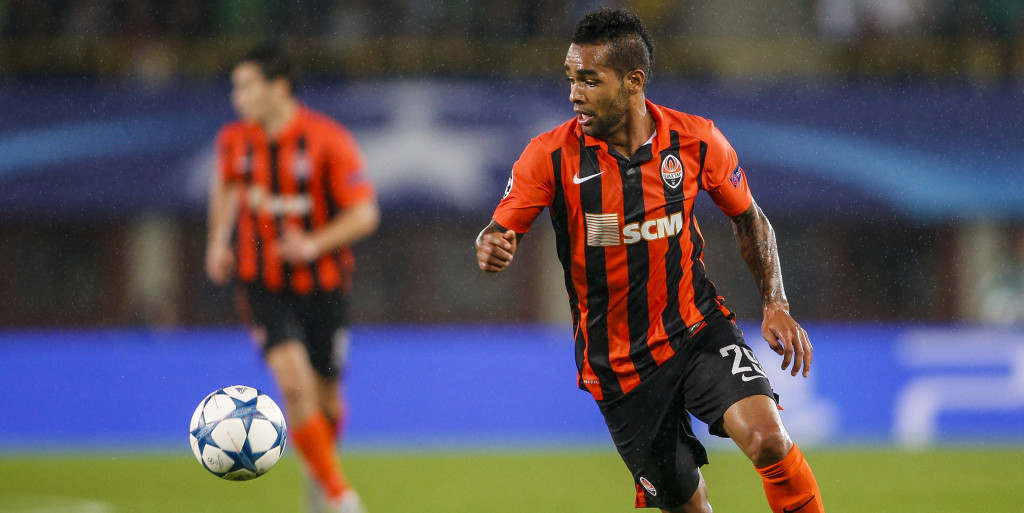 Alex Teixeira has manager’s blessing to leave club