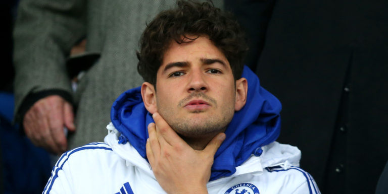 Pato unhappy with Chelsea game time, wants to stay in Europe