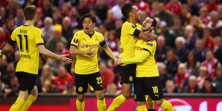 Chelsea given boost in chase for star midfielder