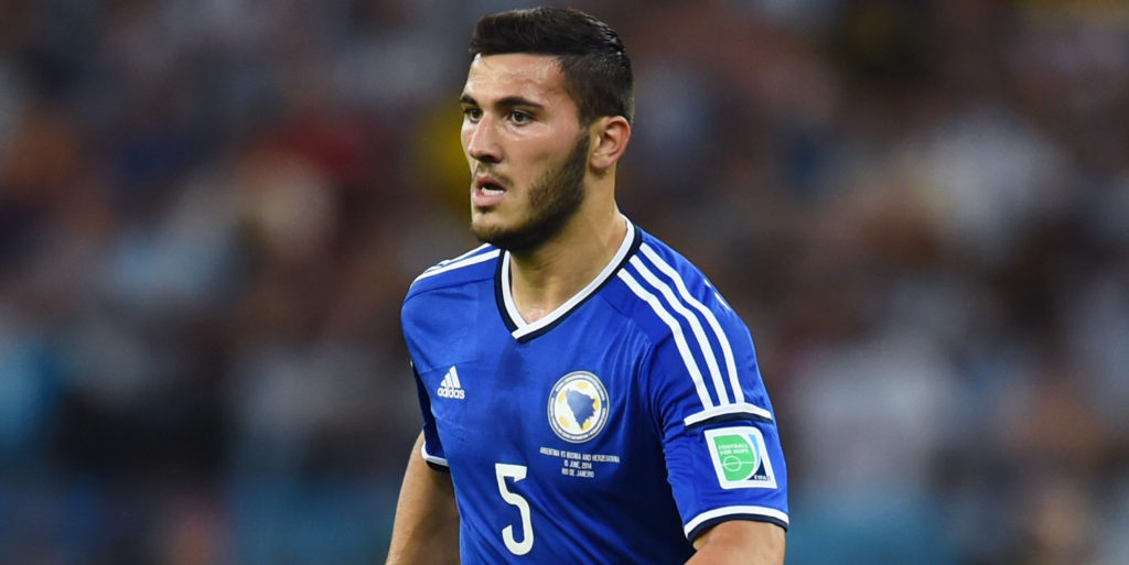 Chelsea consider free transfer move for Sead Kolasinac