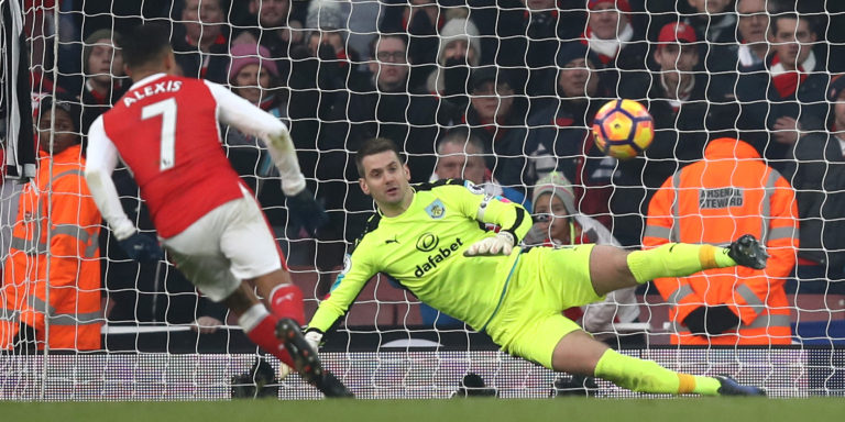 Pat Nevin: Arsenal are lucky to be close to Chelsea