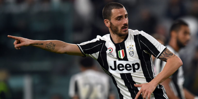Chelsea to make world record bid for defender this summer