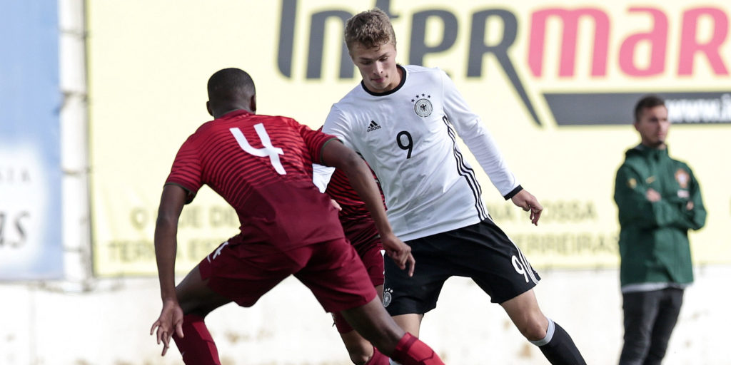 Chelsea miss out on Hamburg starlet Jann-Fiete Arp