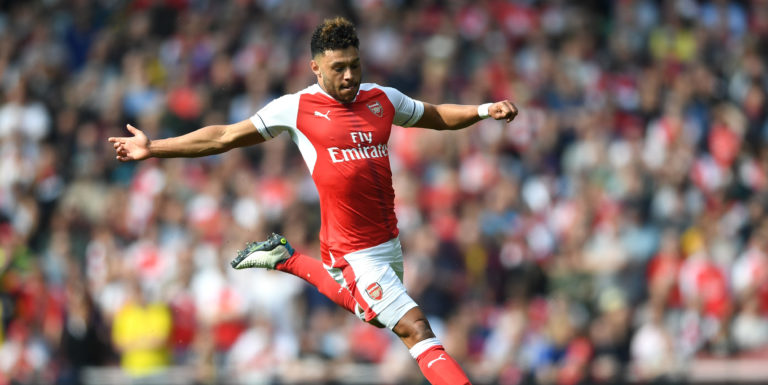 Chelsea keen to sign Alex Oxlade-Chamberlain