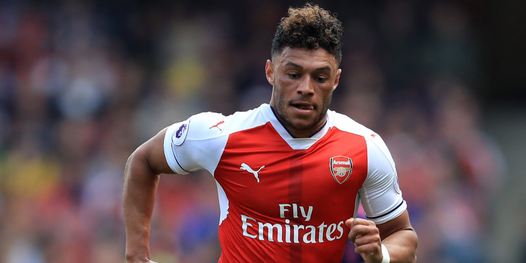 Chelsea target Chamberlain to leave Arsenal