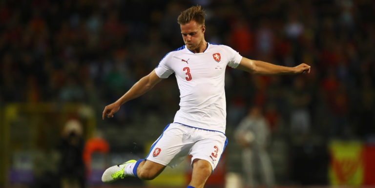 Tomas Kalas to complete Hull transfer
