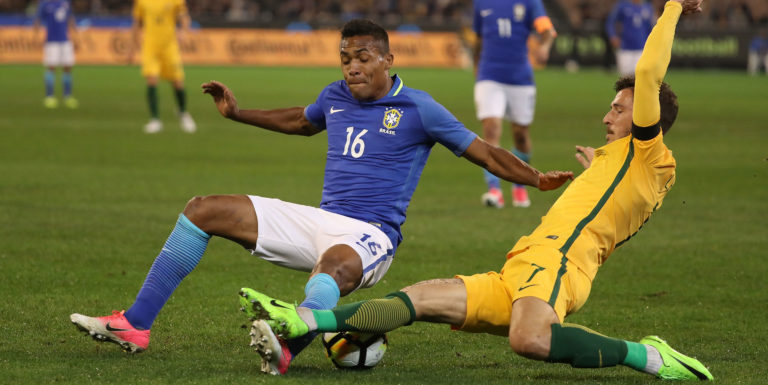 Chelsea to make second bid for Sandro