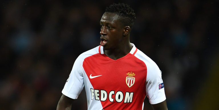Chelsea target Mendy agrees Man City switch