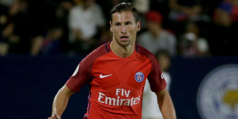 West Ham join Chelsea in race to sign Krychowiak