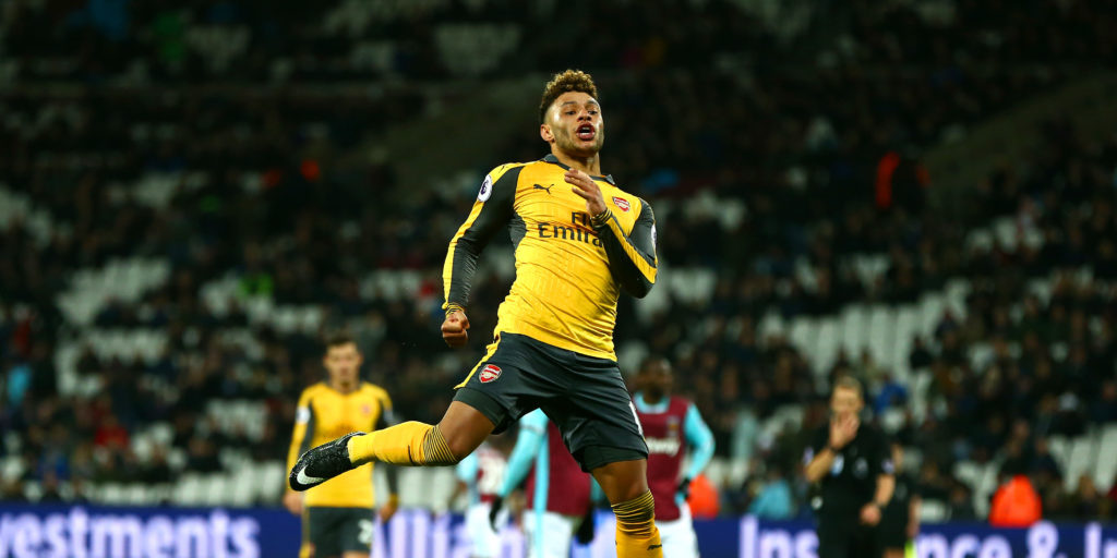 Chelsea willing to pay £35m for Oxlade-Chamberlain