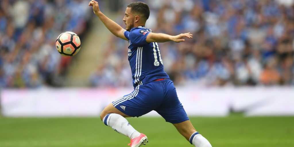 Conte plays down Hazard to Barcelona rumours