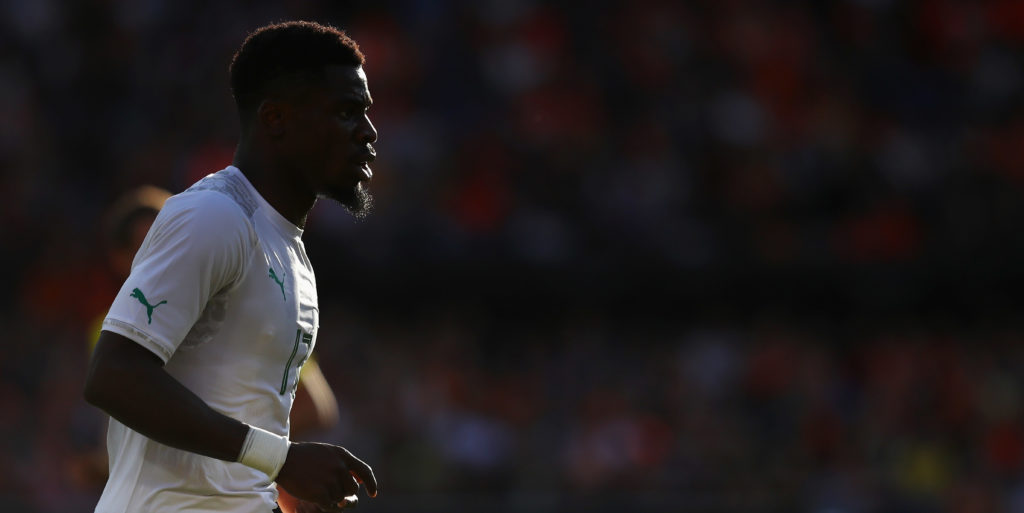 Chelsea keen to rival Manchester United for Aurier