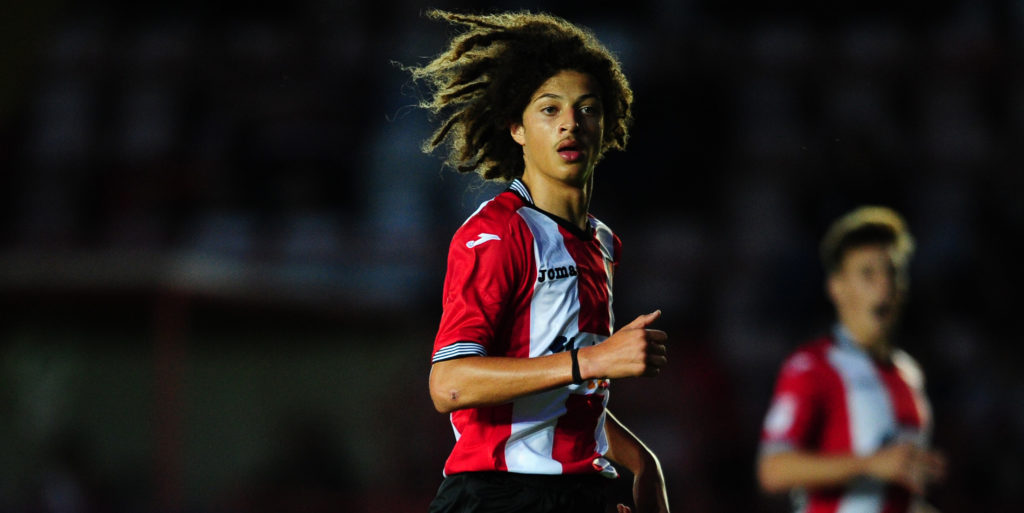 Ethan Ampadu signs first professional contract