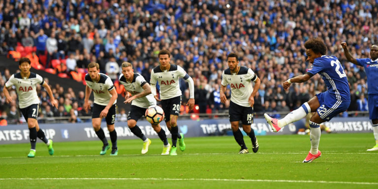 Willian explains how he rejected Liverpool and Tottenham for Chelsea