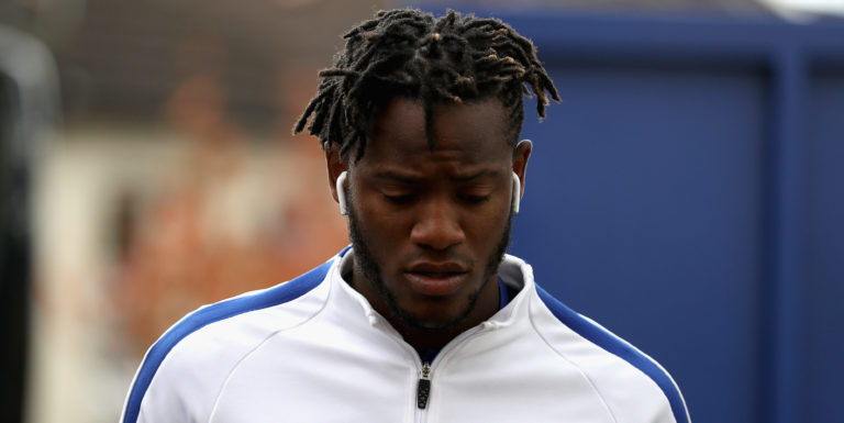 Conte defends Batshuayi after Crystal Palace display
