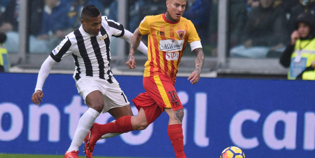 Chelsea offered renewed hope in Alex Sandro pursuit