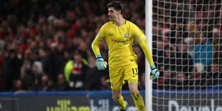 Madrid hoping to pounce as Courtois stalls on new deal