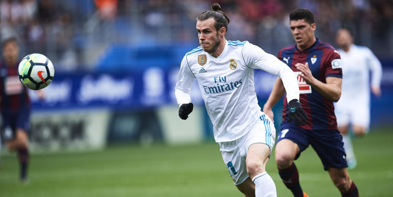 Chelsea and Arsenal fight for world class goalkeeper, Juve name their price for Sandro and more: Chelsea news round-up
