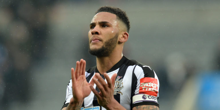 Rafa Benitez praises Jamal Lascelles’ professionalism amidst Chelsea interest