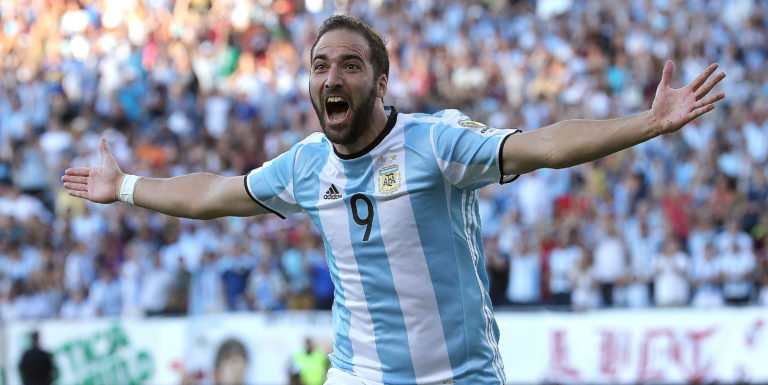 Chelsea offered Higuain as Juve seek Morata deal