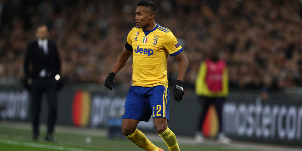 Chelsea target Alex Sandro closing in on United move