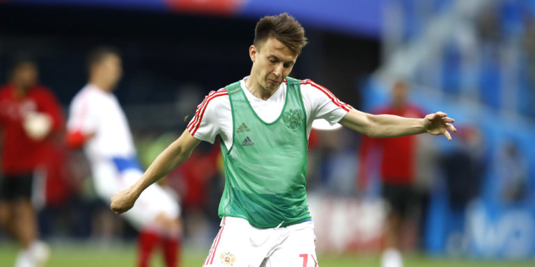 Barcelona join the race to sign Chelsea target Aleksandr Golovin