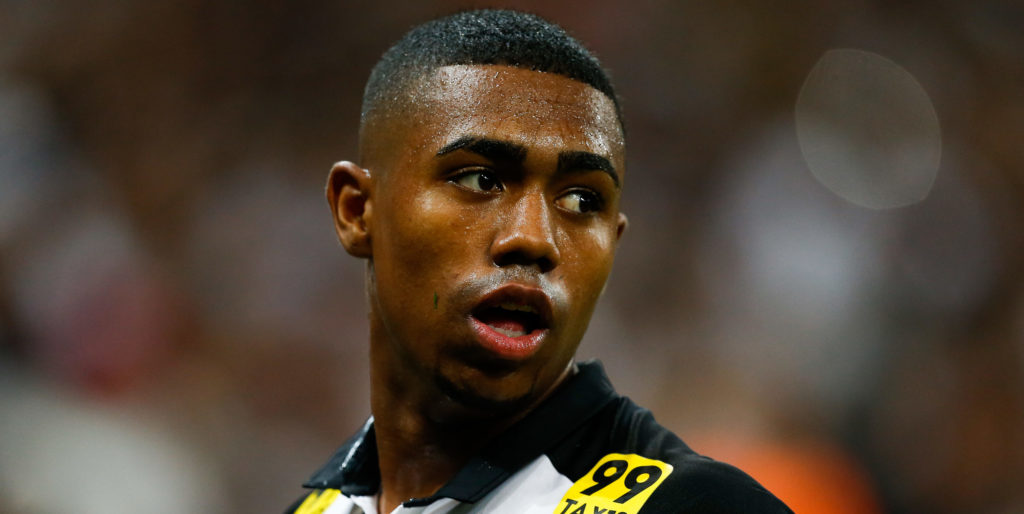 Barcelona secure Malcom deal as Willian looks set to stay