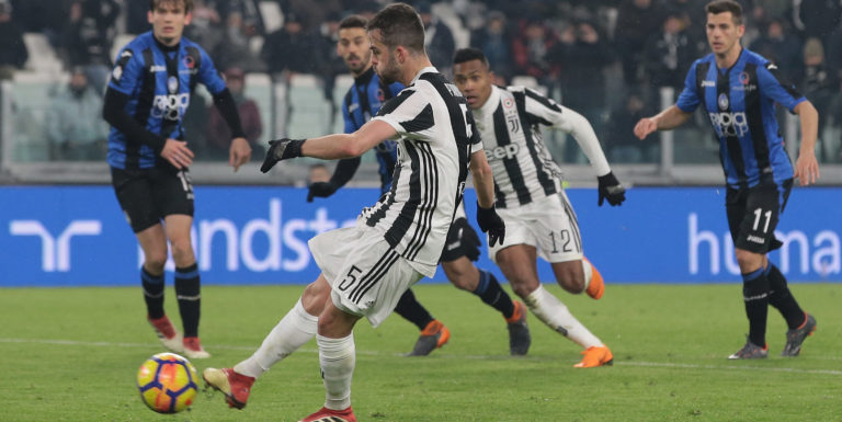 Juventus want new deal for Miralem Pjanic