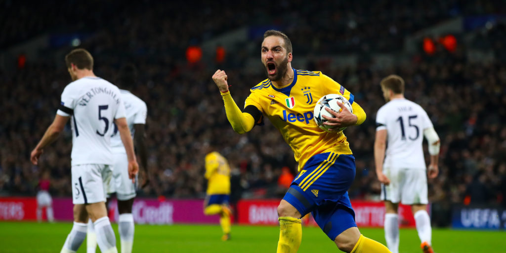 Chelsea target Higuain reportedly favours Premier League switch