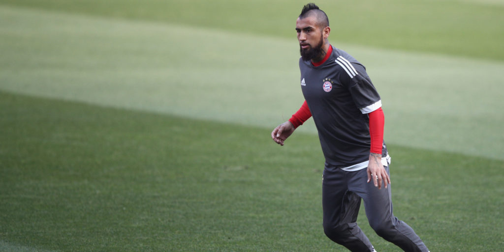 Chelsea and United linked with Arturo Vidal