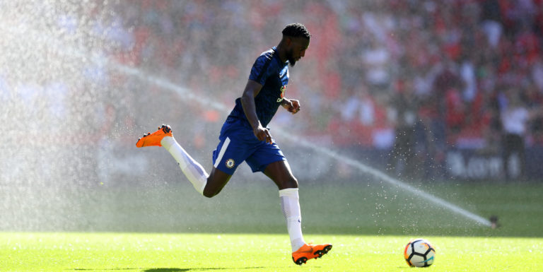 Tiemoue Bakayoko set to join AC Milan on loan