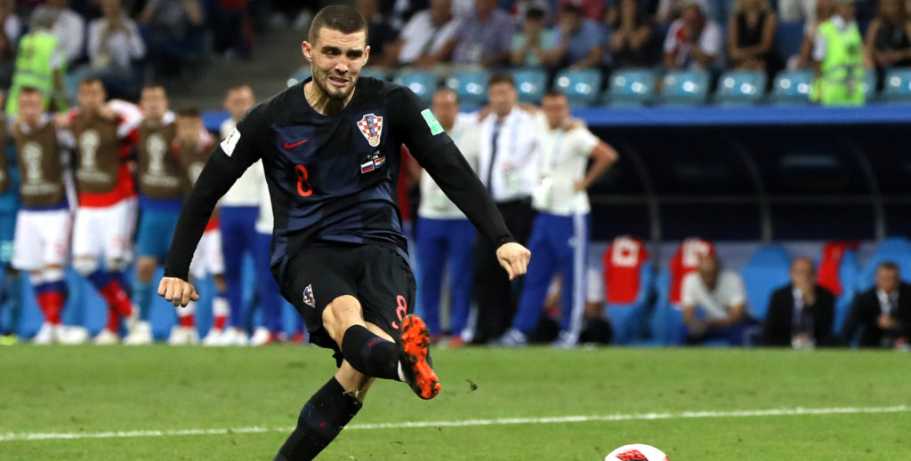Chelsea target Kovacic turns down United move