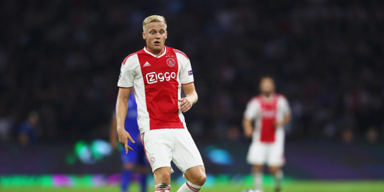 Chelsea target Van de Beek valued at €40m