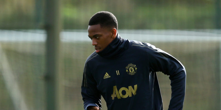 Chelsea target Martial set to sign new United deal