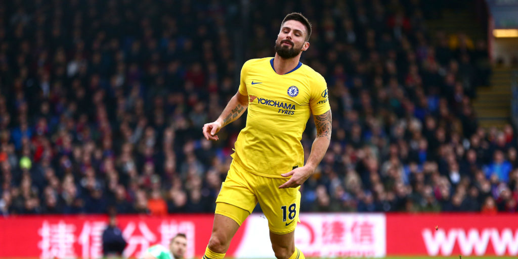 Worry for Chelsea as Giroud hobbles off in Palace clash