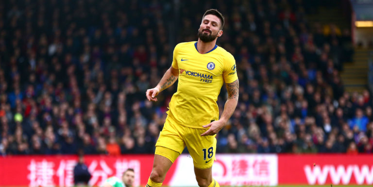 Worry for Chelsea as Giroud hobbles off in Palace clash