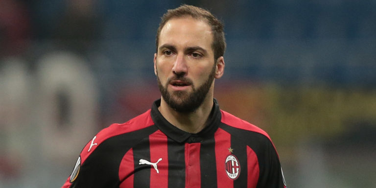 Chelsea’s move for Higuain under threat