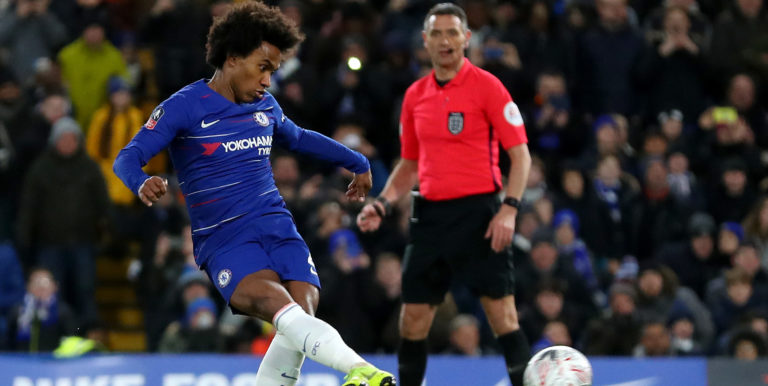 Willian’s agent in Paris holding out for move