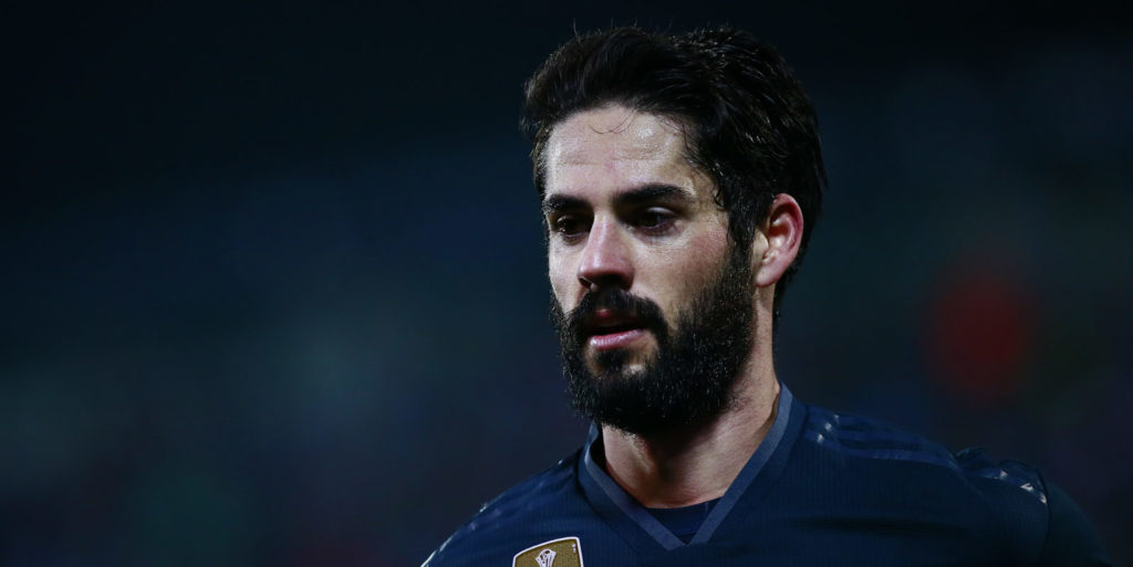 Chelsea in three-way race to sign Isco
