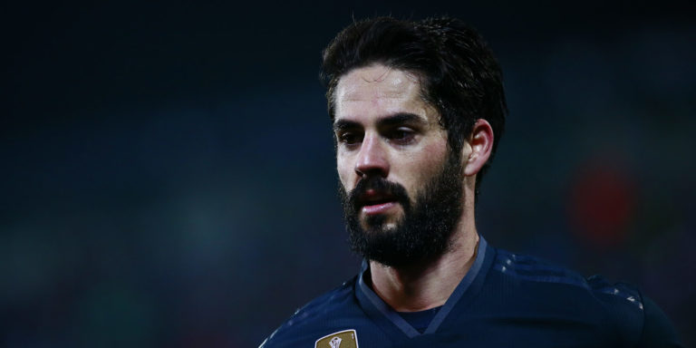 Chelsea in three-way race to sign Isco