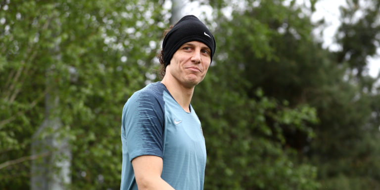 Chelsea open contract talks with David Luiz