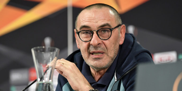 Sarri hints he wants to stay at Chelsea