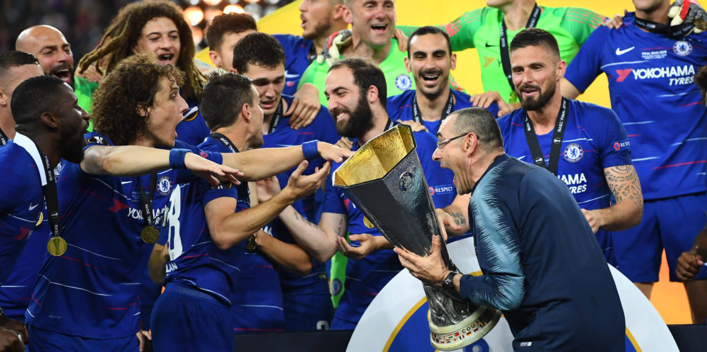 Ex-Chelsea player Poyet admits that he wants Sarri to stay
