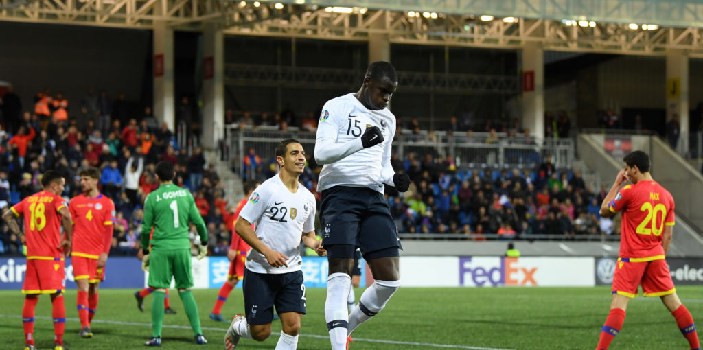 Chelsea and Everton in talks over possible Zouma deal