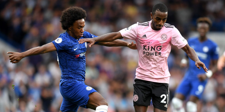 These Chelsea supporters are not happy with Willian’s Leicester performance